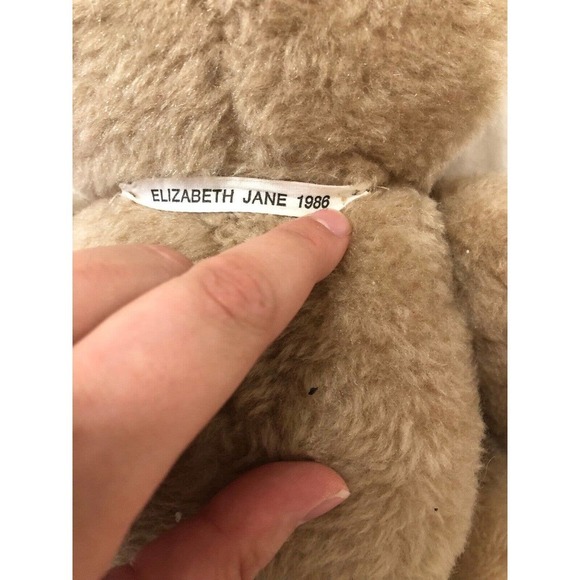 Large Vintage Jointed Teddy Bear Super Soft Brown Tag Says Elizabeth Jane 1986 - Picture 6 of 7